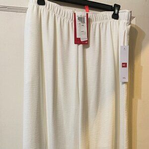 Brand new IC with tags.  White wide leg pants. size XX large